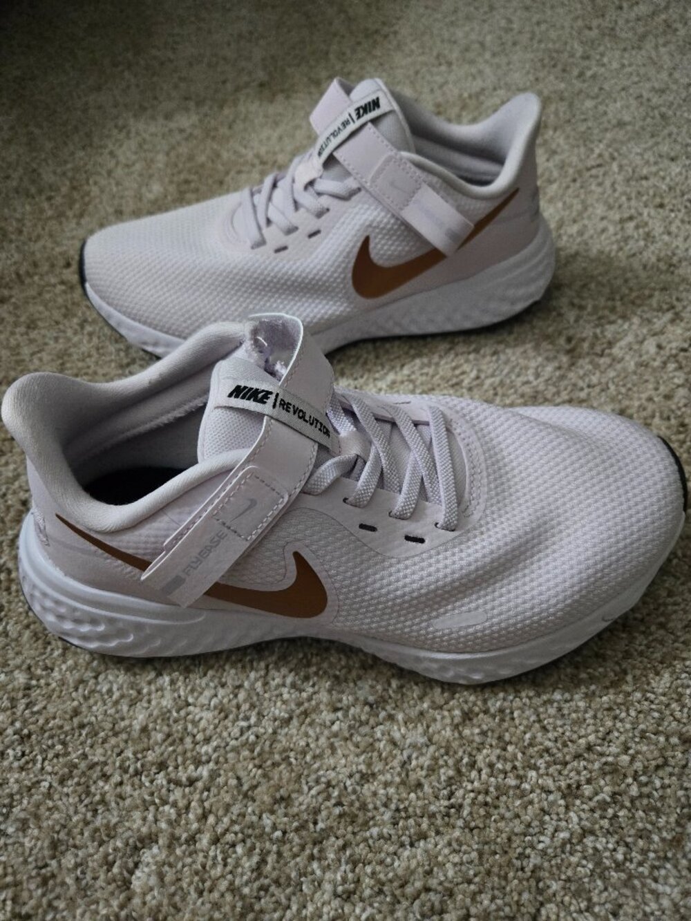 Nike Casual Tennis shoes Size 7 Wide